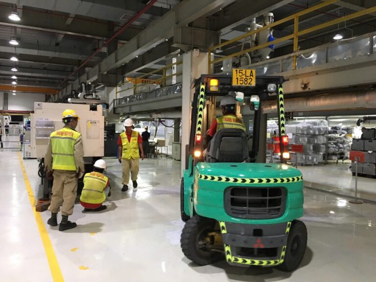 Nhật Ký Thi Công: Hạ Đặt & Định Vị Máy Ép Nhựa Chính Xác Fanuc Roboshot Tại KCN Tiền Hải – Thái Bình